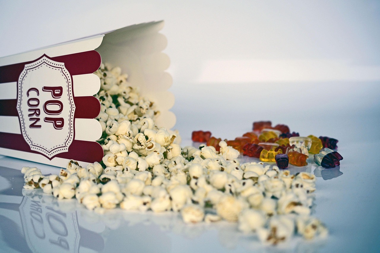映画館寒いと感じる理由と対策は？